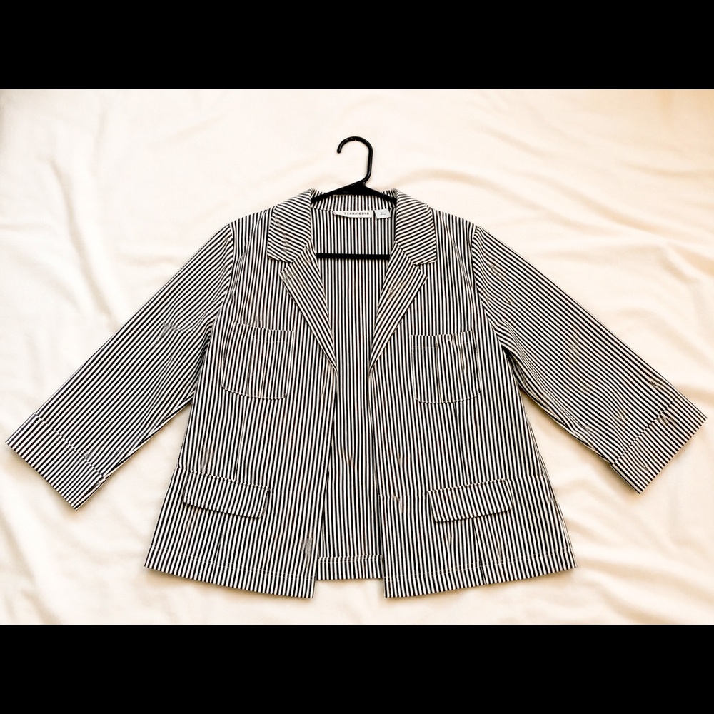 Black and White pinstripe Blazer